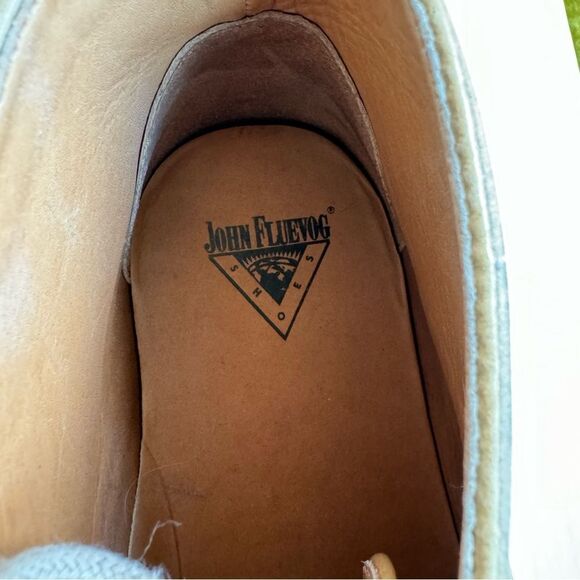 John Fluevog Chukka Sneaker - Picture 4 of 10